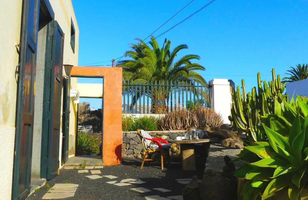 La Finca Uga-1